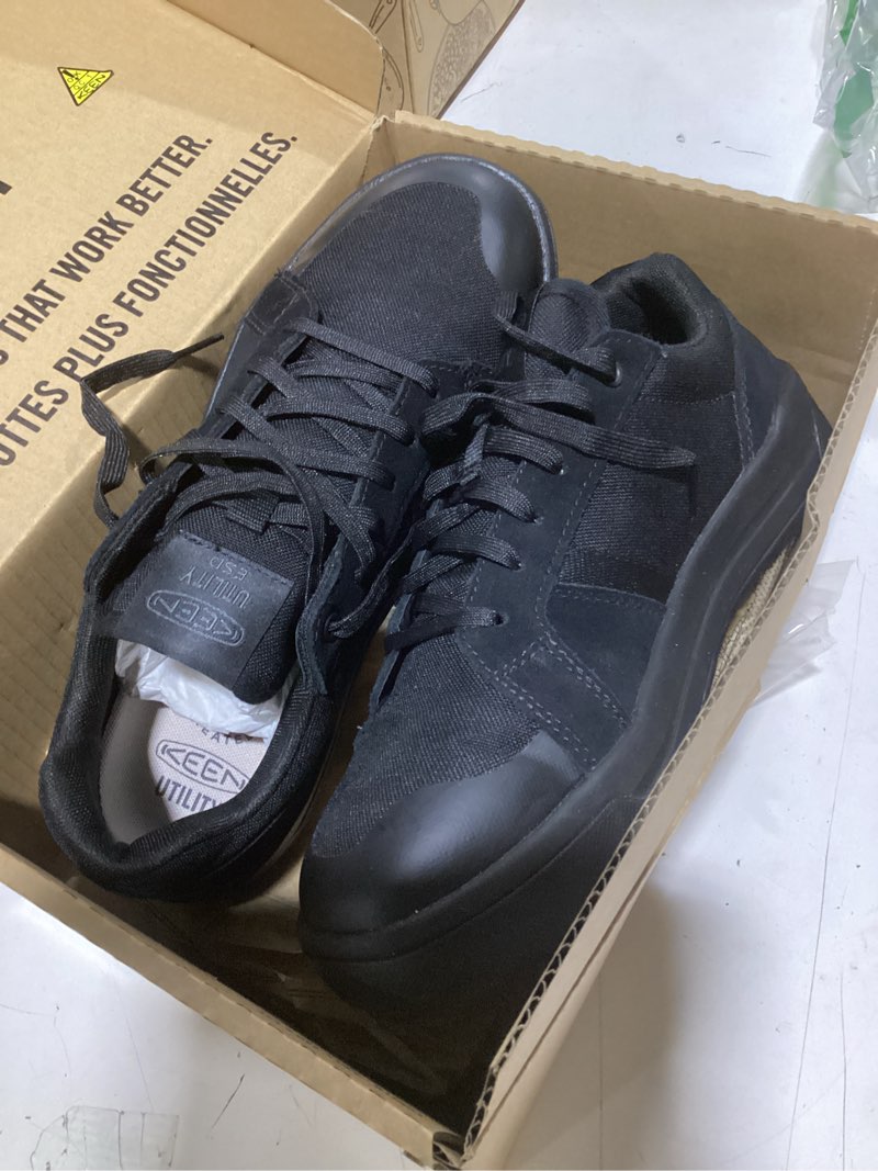 Condition photo showing Good Condition for keen utility kenton esd work shoe (soft toe) 9.5 black/black