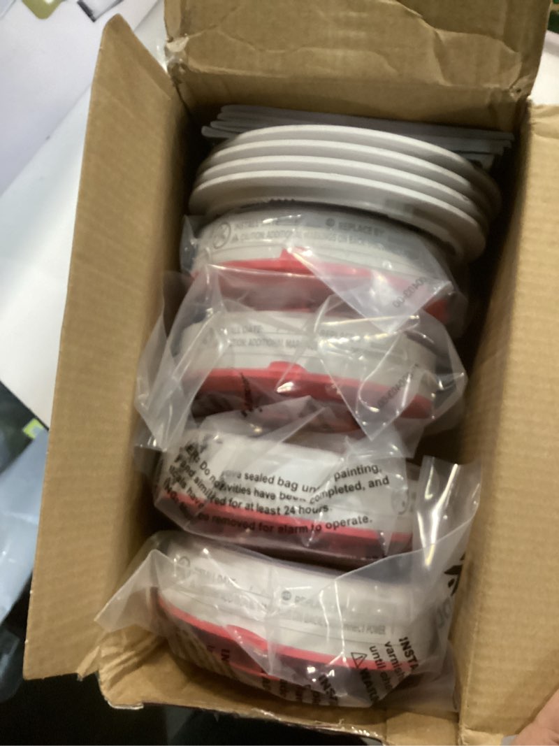 Condition photo showing Good Condition for Kidde Hardwired Smoke Detector, AA Battery Backup, Interconnectable, LED Warning Light Indicators, 4 Pack 4 Pack 9th Edition 20SAR