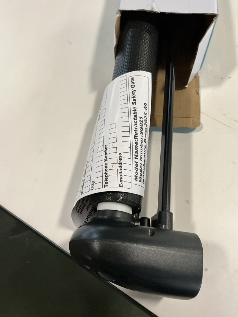 Condition photo showing Good Condition for probebi Retractable Baby, Child & Dog Gates for Stairs, Extends to 54" Wide 34" Tall, Use for Outdoor, Indoor, Hallways, Doorways, Deck, Porch, Black