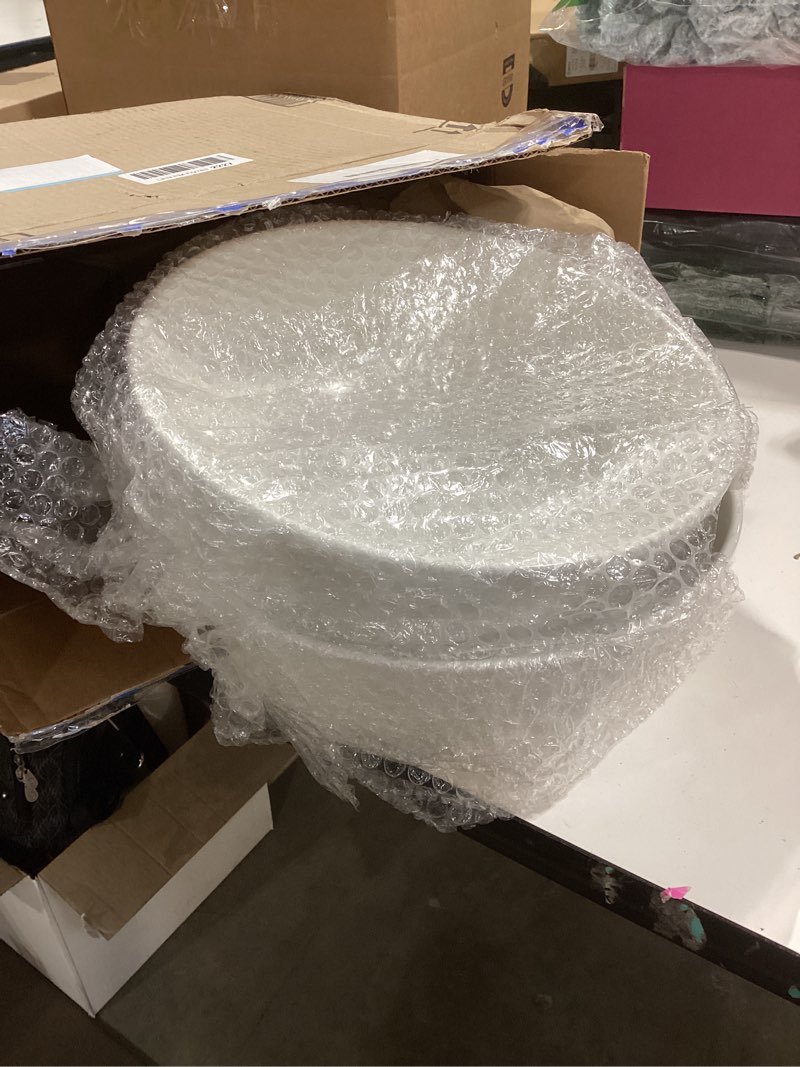 Condition photo showing Good Condition for plasticpro disposable 128 ounce square serving bowls, party snack or salad bowl, extra large plastic elegant white pack of 4 128 ounce white