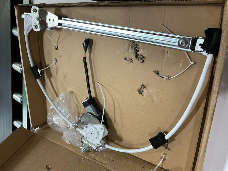 Condition photo showing Good Condition for rear passenger side power window regulator with motor assembly replacement for jeep liberty kj 2002 2003 2004 2005 2006 2007, right, 748-568 (ball stud style only)