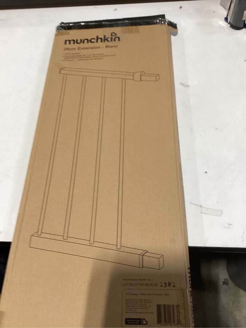 Condition photo showing Good Condition for Munchkin® Baby Gate Extension, White, 11", Model MK0081 11 Inch (Pack of 1)