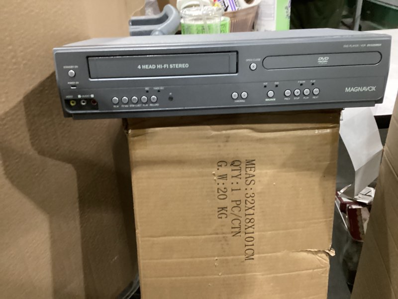 magnavox dv225mg9 dvd player and 4 head hi-fi stereo vcr (renewed)