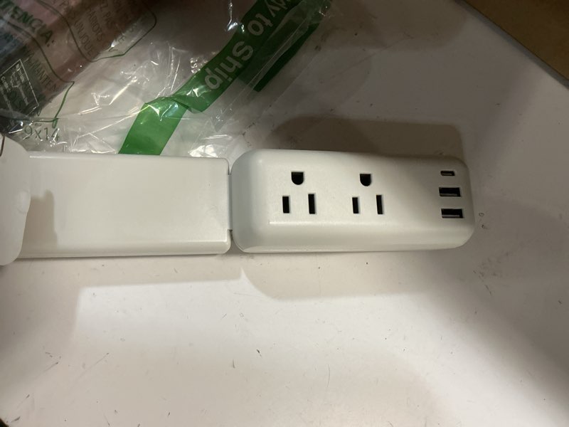 Condition photo showing Good Condition for Outlet Extender Stick 22"-34" with 2 AC Outlets & USB-A,USB-C Ports,180°Rotating Wall Plug Socket Access Hard-to-Reach Extension Cord Extender Behind Nightstand,Sofa (1 Pack)