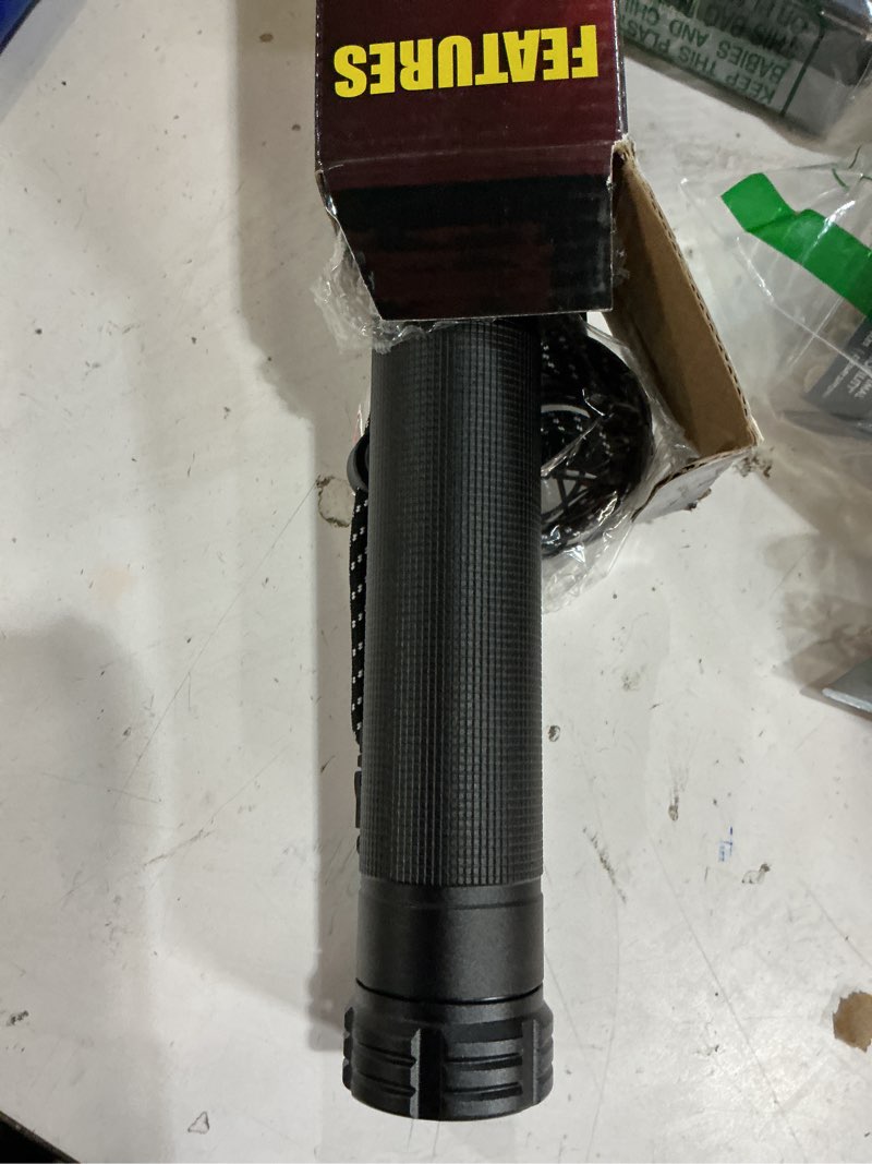 Condition photo showing New/Like New for heavy-duty led d battery flashlight (?4-d)
