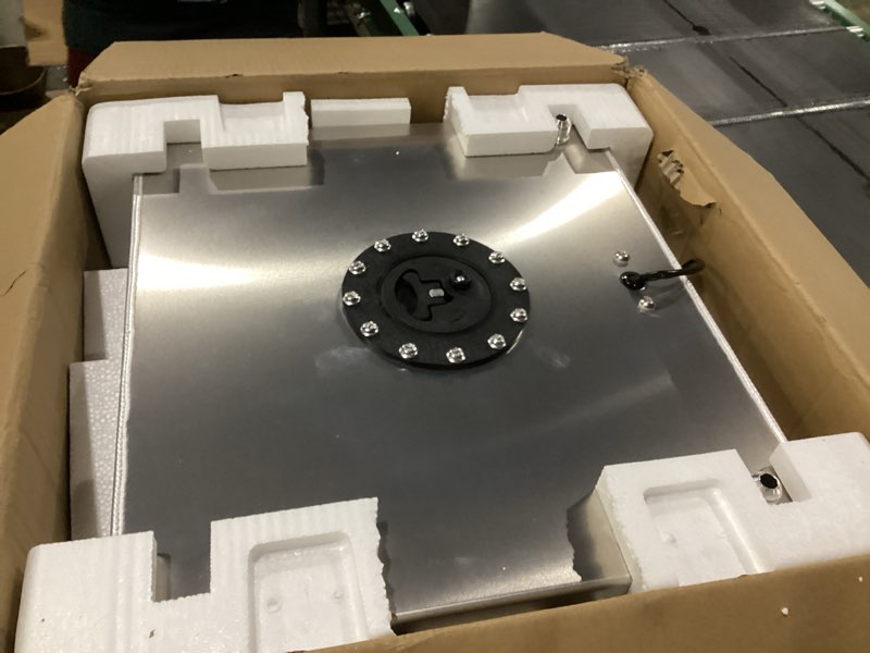 Condition photo showing New/Like New for Universal 15 Gallon 60L Fuel Cell Tank with Cap and Level Sender Polished Aluminum Silver 15 Gallon Silver