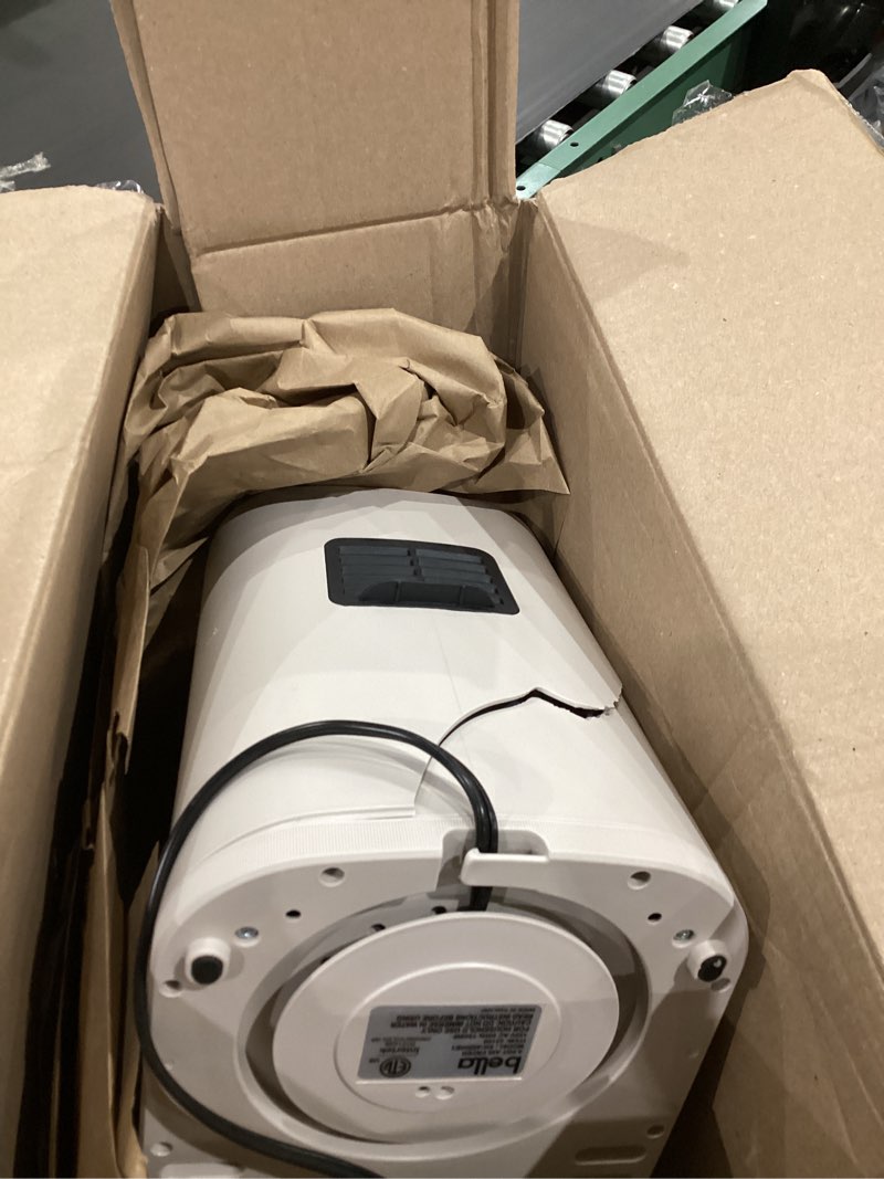 Condition photo showing As Is for bella 4qt slim air fryer, fits-anywhere™ kitchenware, evergood™ ceramic nonstick coating, adjustable temperature, 6 preset cooking options, 60 min auto shutoff w audible tone, 3.3lb capacity, oatmilk 4 qt oatmilk