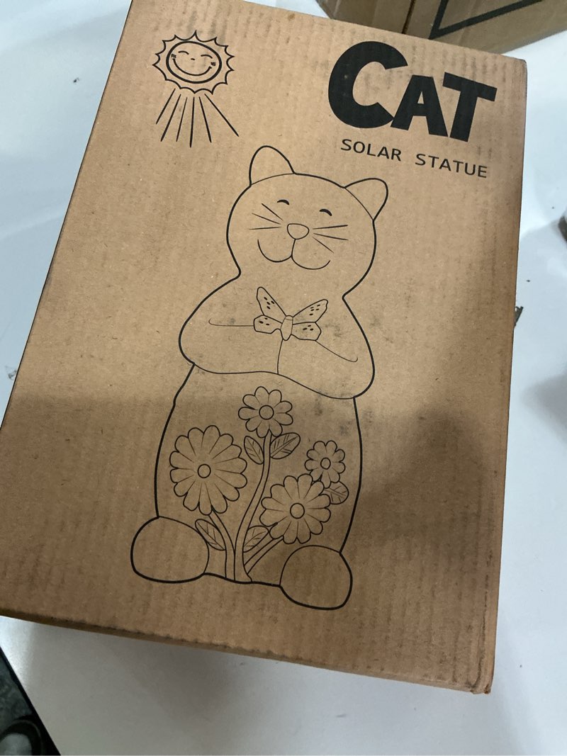 Condition photo showing Good Condition for Solar Garden Statue Cat Figurine – Outdoor Decoration with Butterfly for Garden Yard Lawn Home Decor Outside : Unique Gifts for Mom Grandma Retro