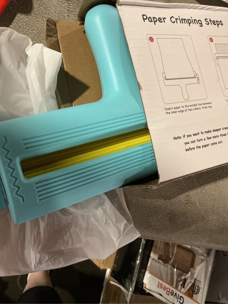 Condition photo showing Good Condition for KW-triO Paper Crimper for Chip Bags Crafting Paper Creasing Tool for Scrapbooking, Quilling, Wrapping, Bag Sealing Decorative Edge Creaser with 8-1/2 Inches Width Roller (Cyan)
