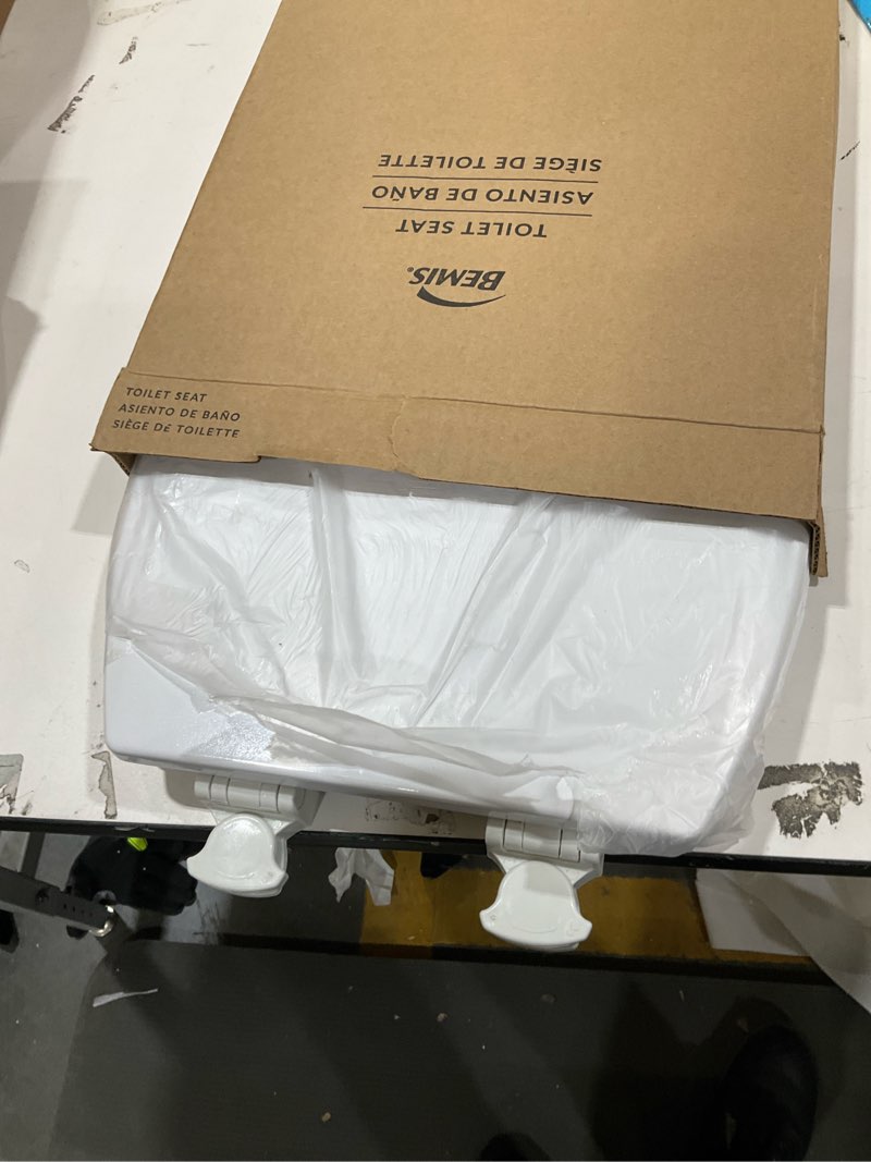 Condition photo showing Good Condition for Bemis 1500EC 390 Lift-Off Wood Elongated Toilet Seat, Cotton White (Pack of 1)