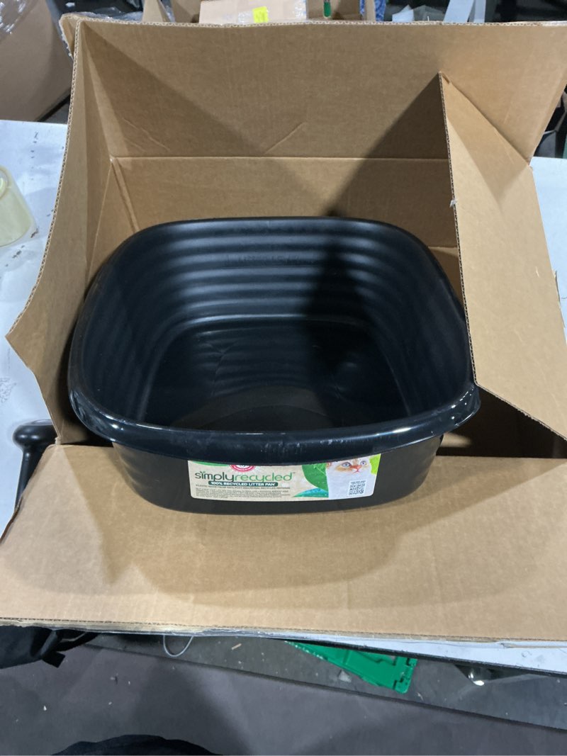 Condition photo showing Good Condition for arm & hammer simplyrecycled wave litter box