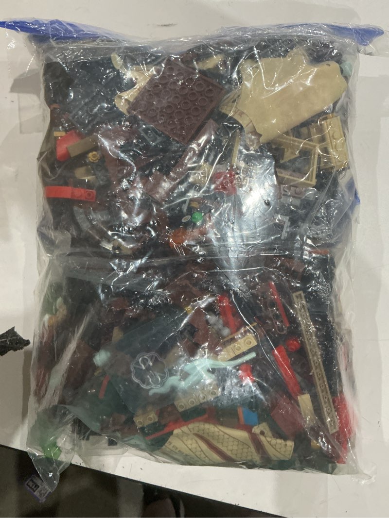 Condition photo showing As Is for random mix lego blocks