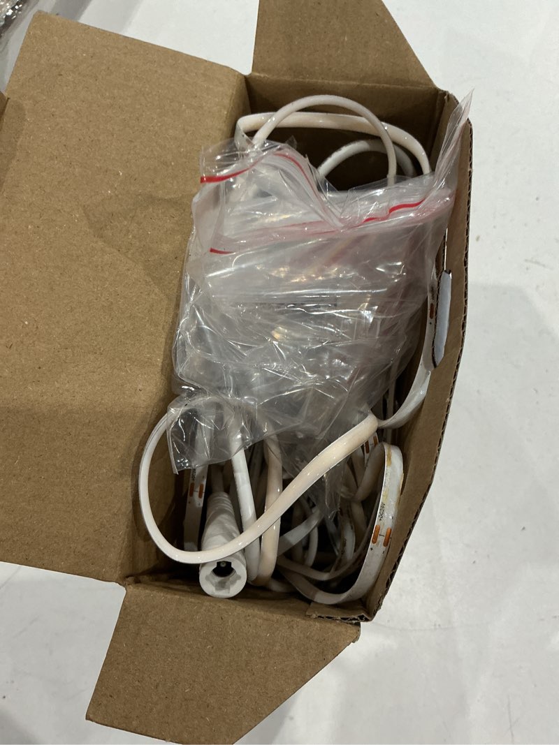 Condition photo showing Good Condition for utilitech warm white tape light