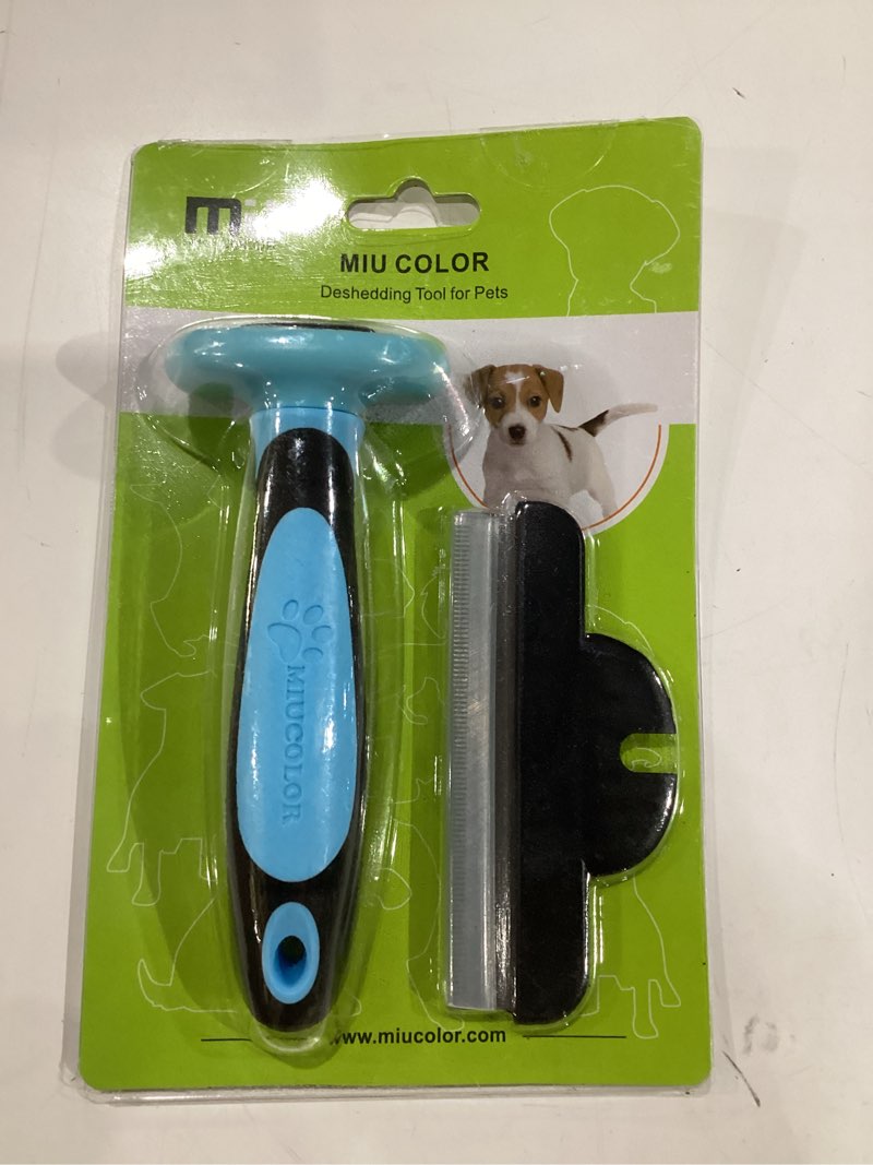 Condition photo showing New/Like New for miu color pet grooming brush, deshedding tool for dogs & cats, effectively reduces shedding by up to 95% for short medium and long pet hair