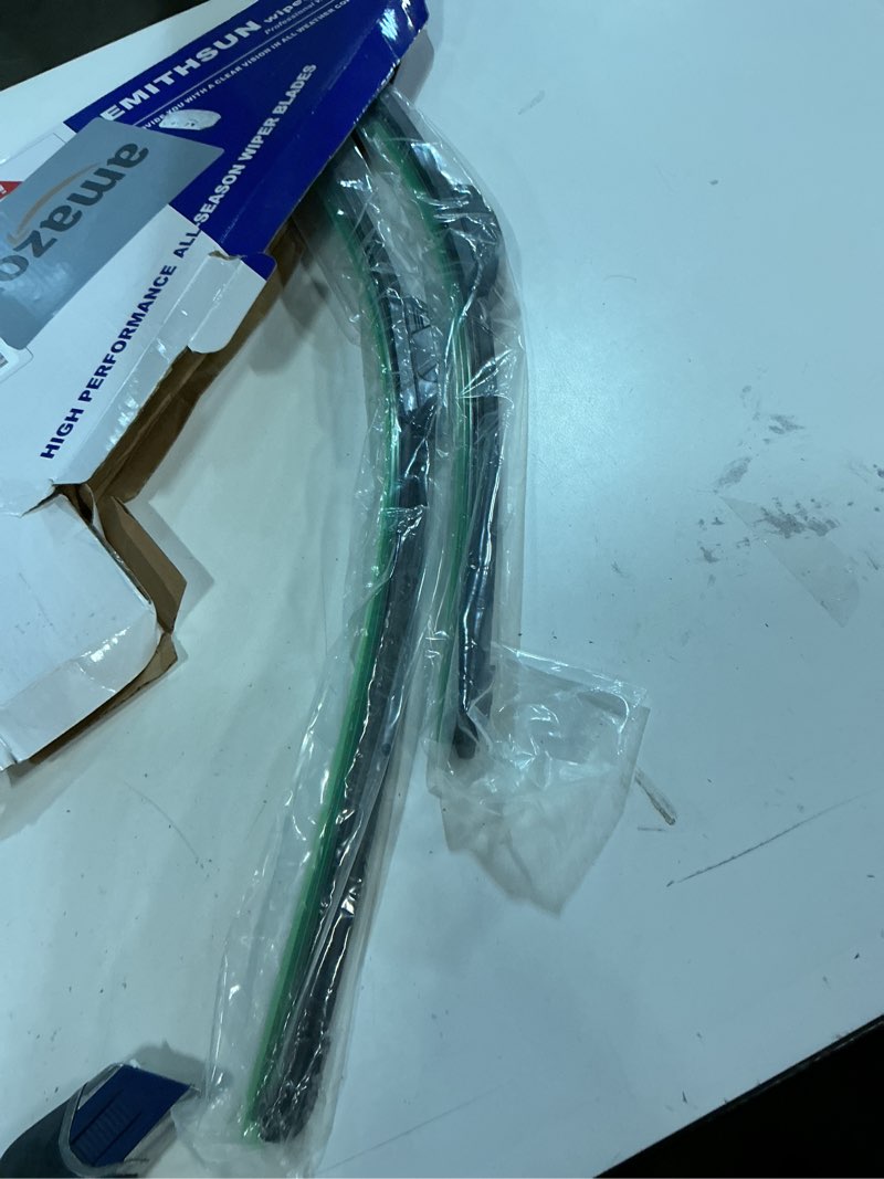 Condition photo showing Good Condition for OEM QUALITY 26" + 22" Premium All-Seasons Stable And Quiet Windshield Wiper Blades(Set of 2) Black wiper blades 26"+22"(Pair For Front Windshield)