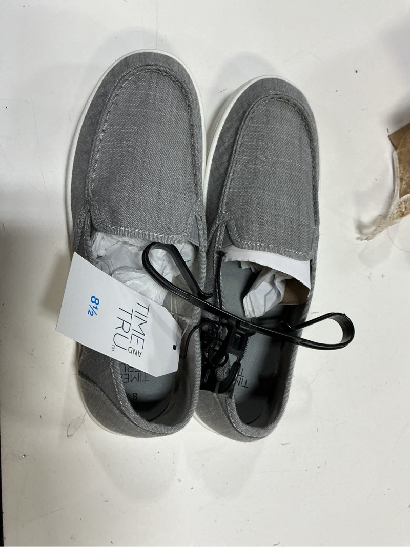 Condition photo showing Good Condition for ( size  8.5)time and tru women s surf moc fashion sneaker - wide width available