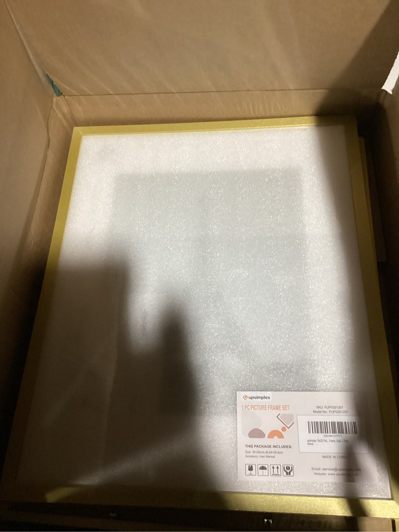 Condition photo showing Good Condition for upsimples 16x20 picture frame, display pictures 11x14 with mat or 16 x 20 without, wall hanging poster frame, gold, 1 pack gold 16x20
