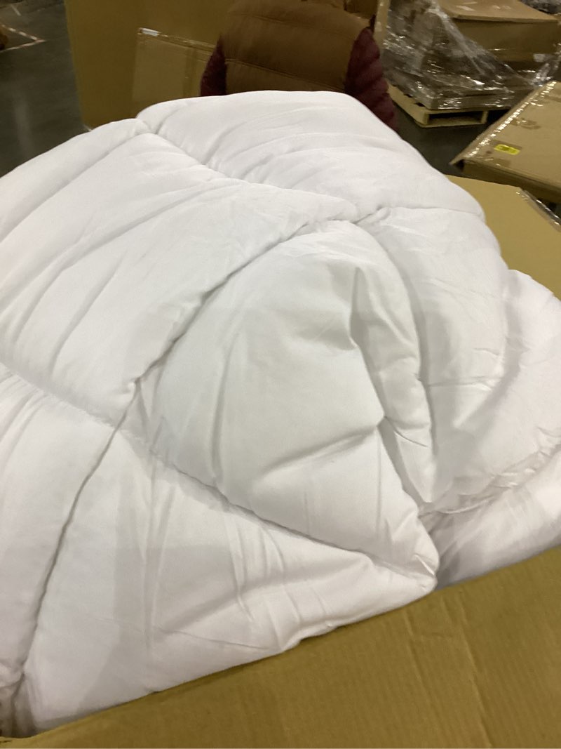 Condition photo showing Good Condition for Beckham Hotel Collection King Size Mattress Pad (Extra Padded) & Protector Hybrid - Quilted Pillow Top Mattress Cover - Thick, Plush, Fitted Mattress Topper for Bed