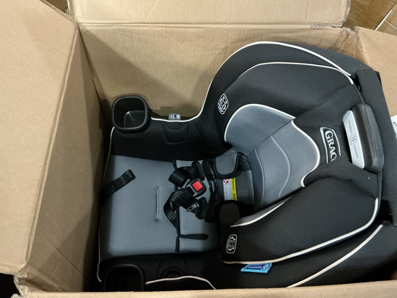Condition photo showing Good Condition for Graco Extend2Fit Convertible Baby Car Seat, Rear and Forward Facing, Adjustable Extension Panel for Extra Legroom, Gotham 2-in-1 Gotham 2.0