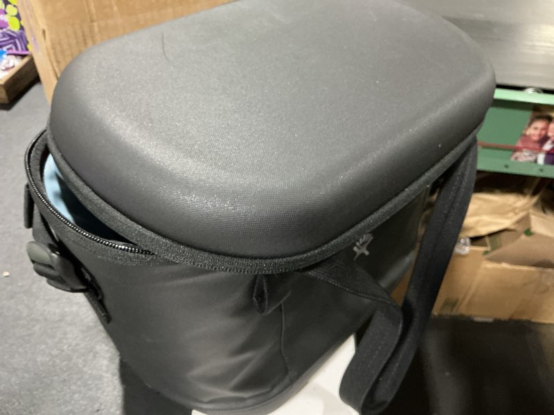 Condition photo showing Good Condition for hydro flask cooler bag - insulated portable soft cooler - 12 l capacity in black cooler 12 l black