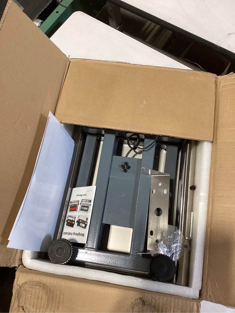 Condition photo showing Good Condition for stainless steel bench scale, commercial digital weighing scale/postal scale/shipping scale, 600×0.02lb capacity (12"x 16")