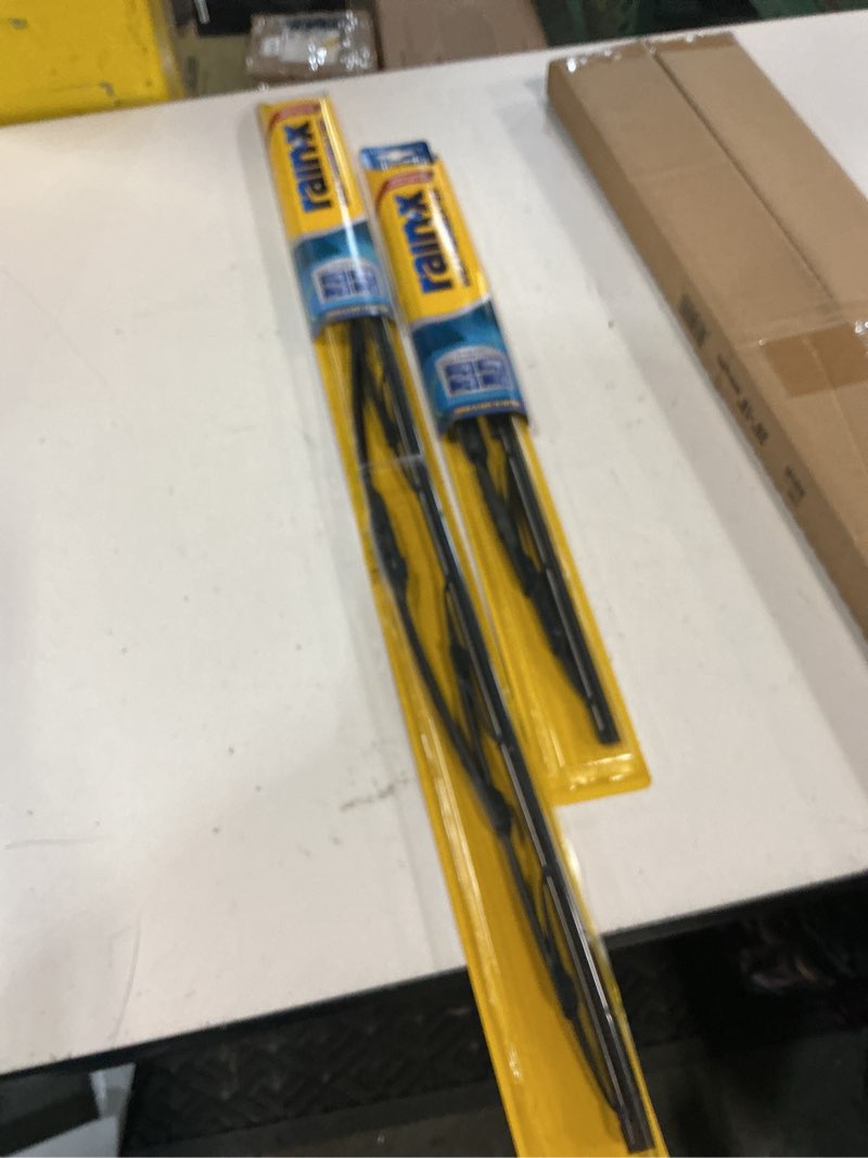 Condition photo showing New/Like New for rain-x 820145 weatherbeater wiper blades, 26" and 18" windshield wipers (pack of 2), automotive replacement windshield wiper blades that meet or exceed oem quality and durability standards 26" and 18" pack of 2