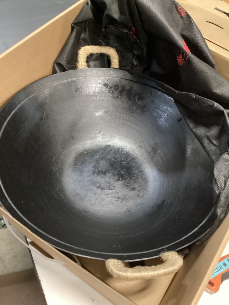 Condition photo showing As Is for WANGYUANJI 14.2 inch Flat-Bottom Cast Iron Wok Pan with Lid, Dual Handles, Traditional Handcrafted Chinese Wok, Coating-Free, Not Pre-Seasoned — Works with Induction/Gas/Ceramic Cooktops new-Dual Handle 14.2" 14.2 inches