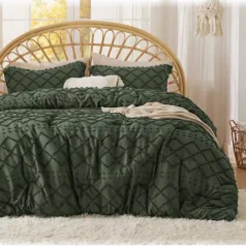 Bedsure Boho Comforter Set Queen - Olive Green Tufted Queen Size Comforter, 3 Pieces Farmhouse Shabb