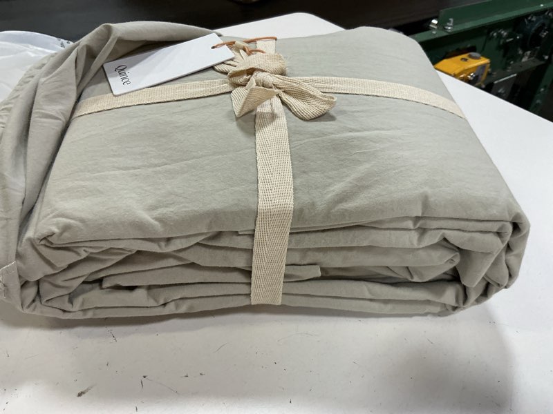 Condition photo showing Good Condition for organic brushed cotton deluxe sheet set, queen, light grey