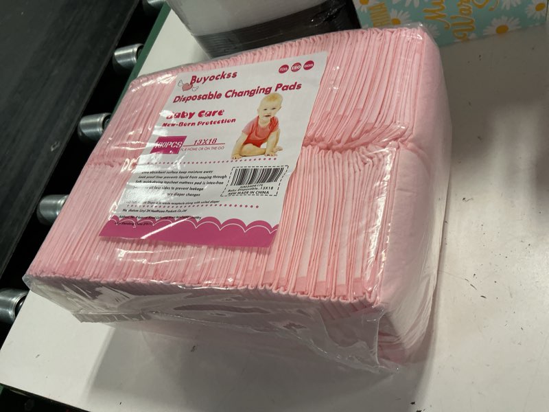Condition photo showing New/Like New for disposable changing pad liners pack of 100 baby incontinence changing pads diaper underpads ultra soft super absorbent waterproof mat 13 x18 in