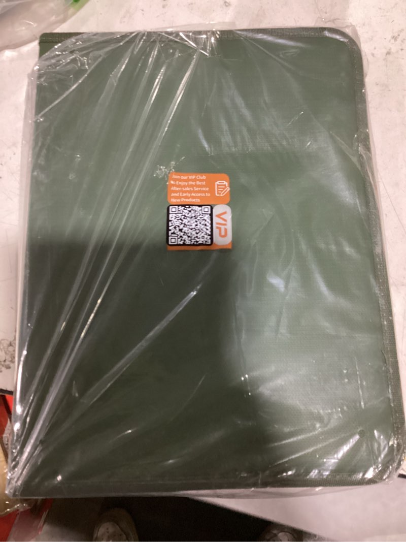 Condition photo showing Good Condition for Untitled Item