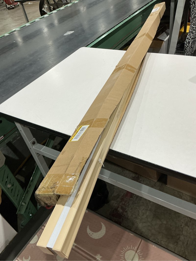 Condition photo showing Good Condition for vertical blind head rail