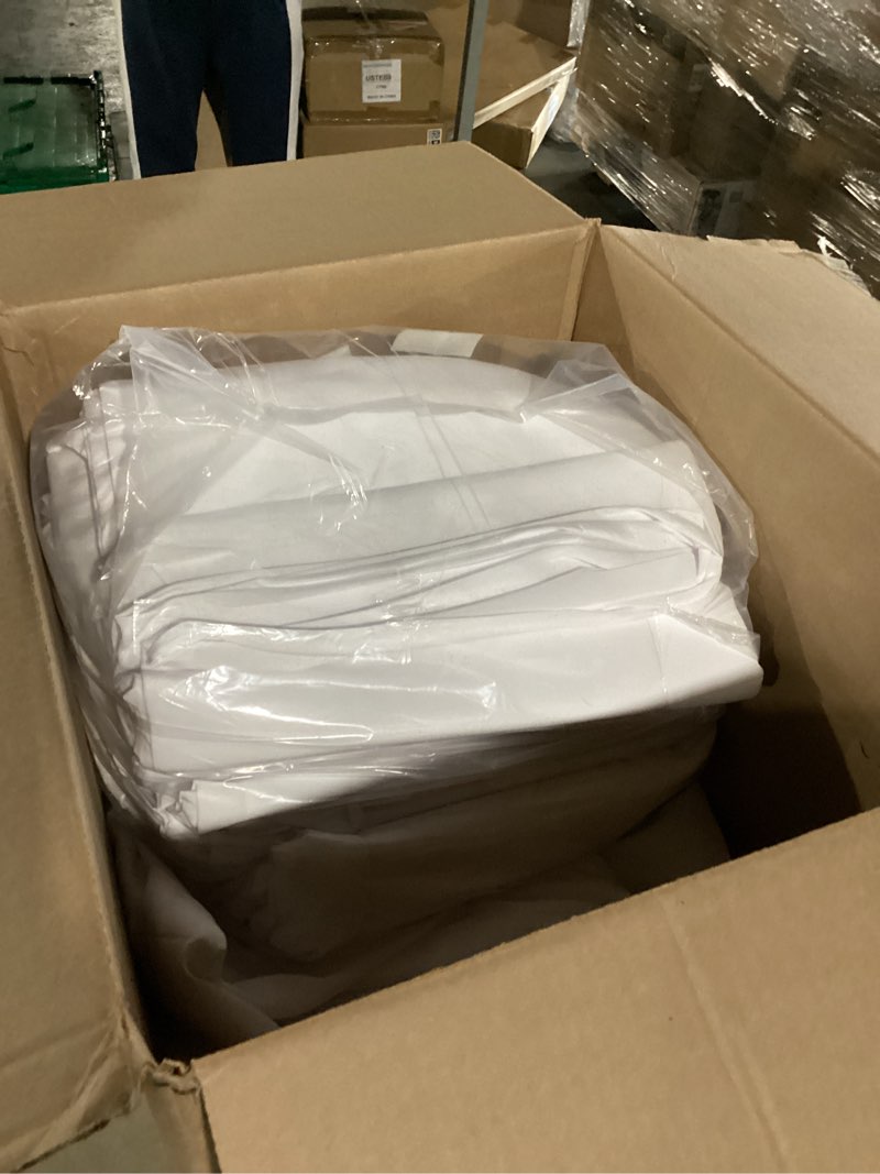 Condition photo showing Good Condition for surmente 132 inch round tablecloths -10 pack white round table cloths, polyester fabric table covers for weddings, banquets, or restaurants 132 round, 10 pack white