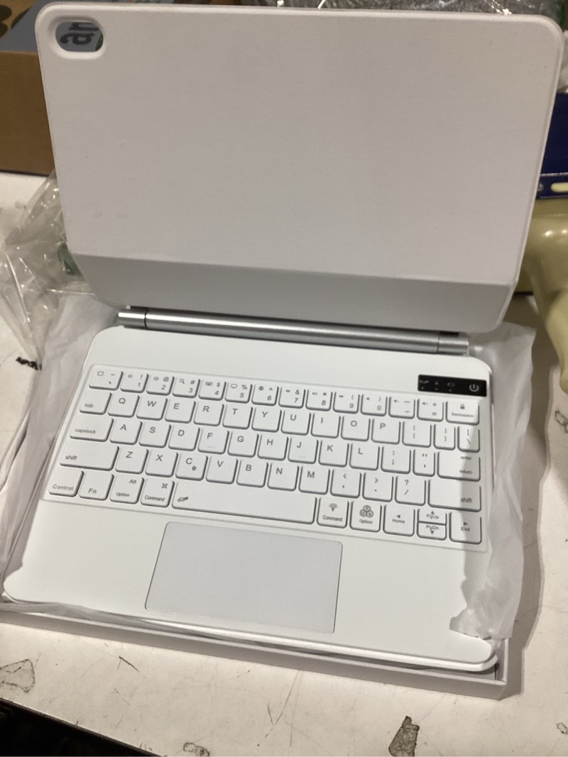 Condition photo showing Good Condition for Similar product whitefor iPad 11/10th Generation Case with Keyboard,Detachable Bluetooth Keyboard case for iPad A16 2025 11 inch/10th Gen 2022 10.9’’ with Pencil Holder, Square Keycaps,Black