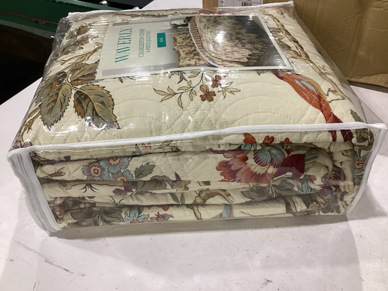 Condition photo showing New/Like New for waverly charleston chirp modern farmhouse floral 4-piece reversible quilt bedspread set, king, papay