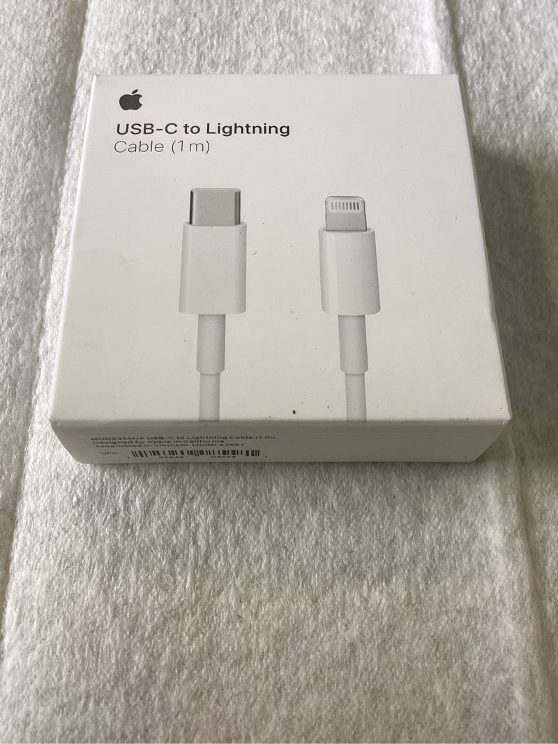 https://lotting-media.assets.bidfta.com/lotting_97605819-f978-4c3f-aff2-7a803d00a798