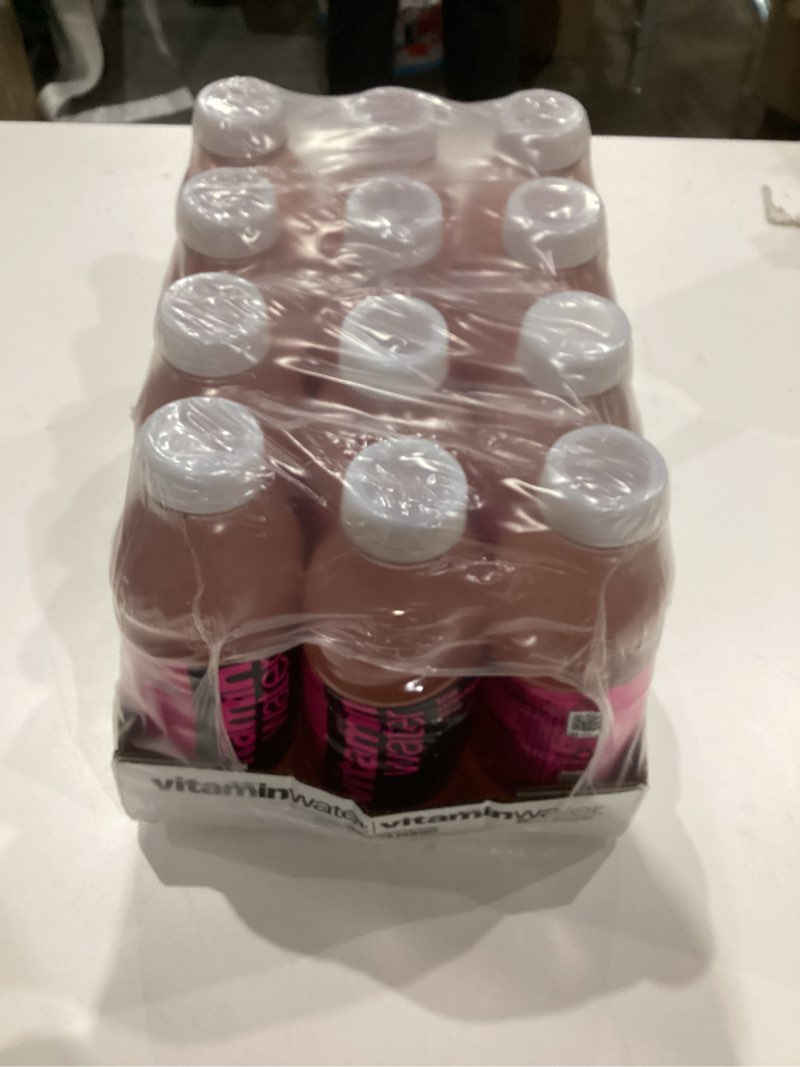 Condition photo showing New/Like New for vitaminwater Focus Kiwi Strawberry Nutrient Enhanced Flavored Water Beverage, 20 fl oz Bottles, 12 Pack Focus Kiwi Strawberry 20 fl oz (Pack of 12)