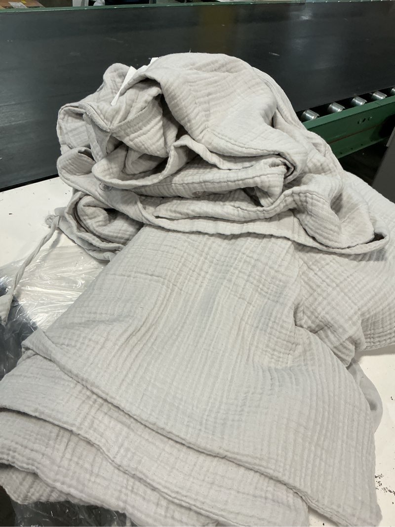 Condition photo showing As Is for quince organic cotton gauze duvet cover set light grey/king