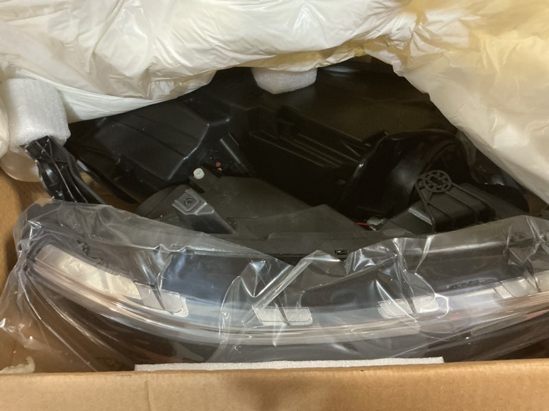 Condition photo showing Good Condition for fione headlights compatible with chevy malibu 2016-2018 halogen headlamps left driver right passenger side pair(lh&rh)