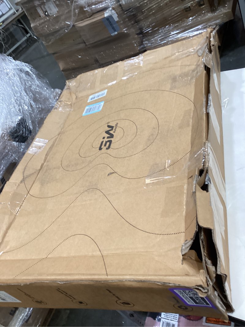 Condition photo showing Good Condition for automotive floor mat