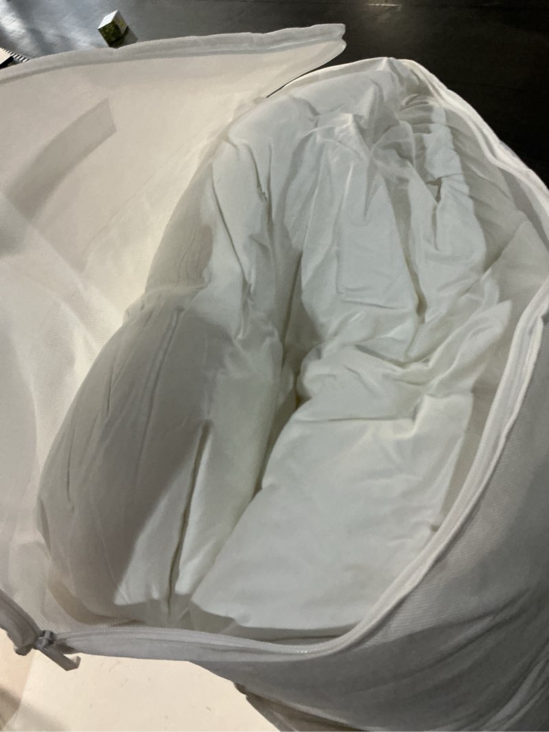 Condition photo showing Good Condition for premium down alternative comforter, king/cal king, white