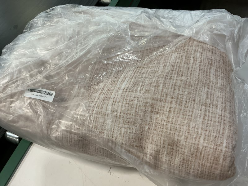Condition photo showing Good Condition for garveehome modern bordered 8x10 area rugs for living room bedroom soft washable large bedroom throw carpet non slip checkered geometric rugs for dining room home decor office, beige beige 8' x 10' (rectangular)