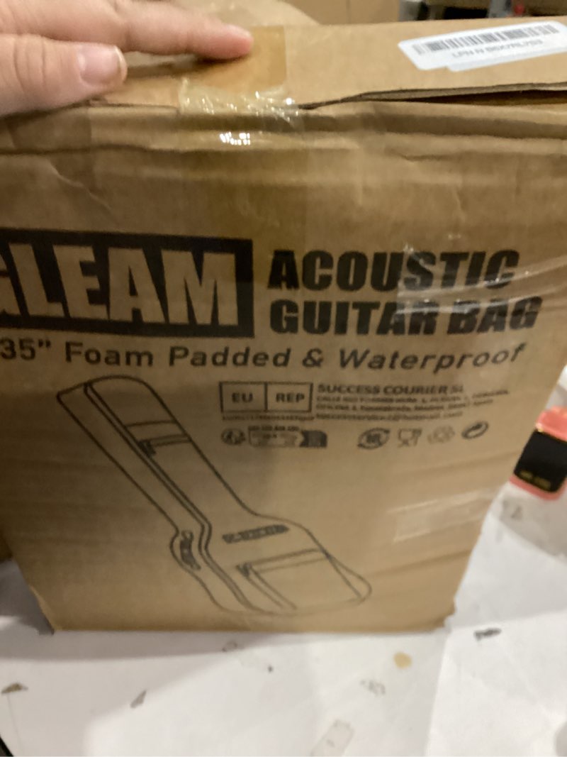 Condition photo showing Good Condition for gleam acoustic guitar gig bag - 0.35 inch foam padding fit 39-41 inch, waterproof, black with hanger loop