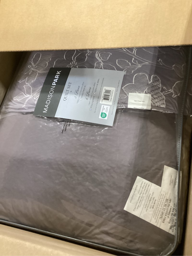 Condition photo showing Good Condition for madison park luna quilt modern classic design all season, breathable coverlet lightweight bedding set, matching shams, decorative pillow, full/queen(90"x90"), floral taupe 6 piece floral taupe full/queen (90 in x 90 in)