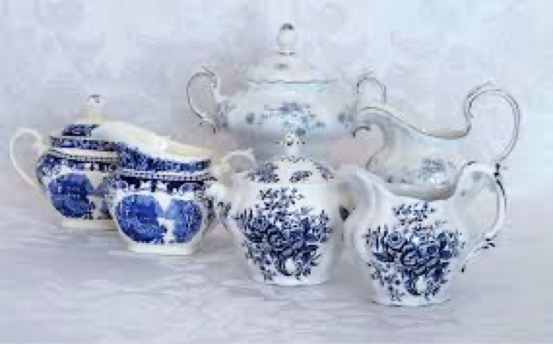 New - Porlien Blue Floral...ot, Creamer and Sugar Bowl