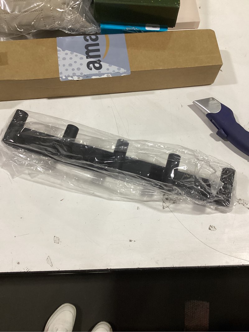 Condition photo showing New/Like New for VAEHOLD Black Hat and Coat Wall Mount Rack 5 Hooks for Robes, Bags, Keys, and Towels Bathroom Towel Hanger Organizer (1 Pack) “T“ Shape 5 Hooks 1 Pack Black