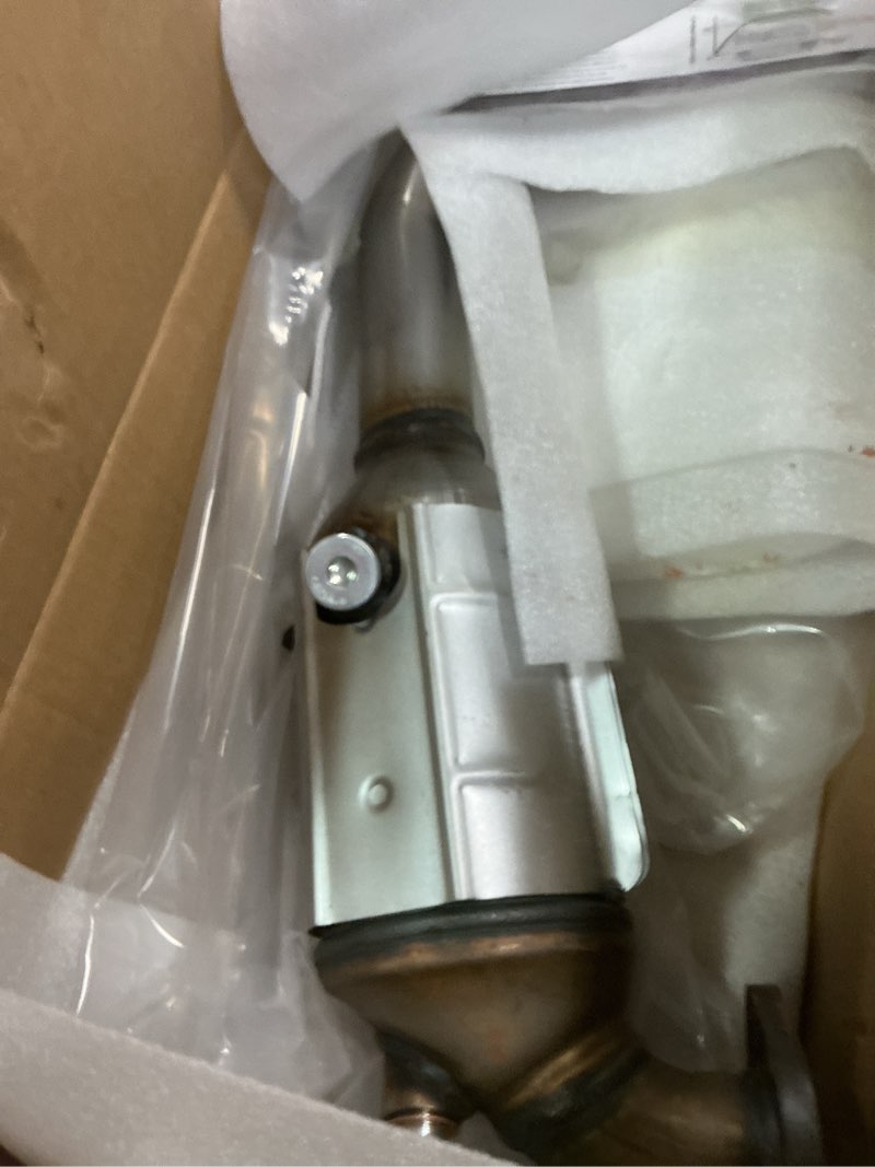 Condition photo showing Good Condition for Catalytic Converter Compatible with 1999-2005 Subaru Forester, 2000-2005 Legacy/Outback, 2002-2005 Impreza, 2003-2006 Subaru Baja 2.5L High Performance (EPA Compliant) 2006-2009 Subaru Legacy Catalytic Convertor