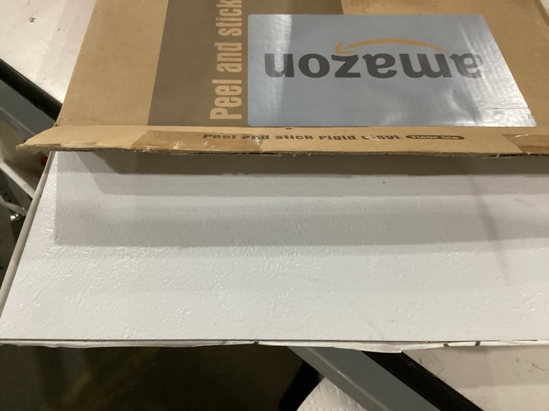 Condition photo showing Good Condition for art3d peel and stick floor tile, 30-pack 12 x 12in. covers 30 sq.ft, waterproof vinyl flooring tiles self adhesive for kitchen, bathroom & bedroom - white & beige marble (15 tiles per color) 12 x 12 inch white/beige marble 30