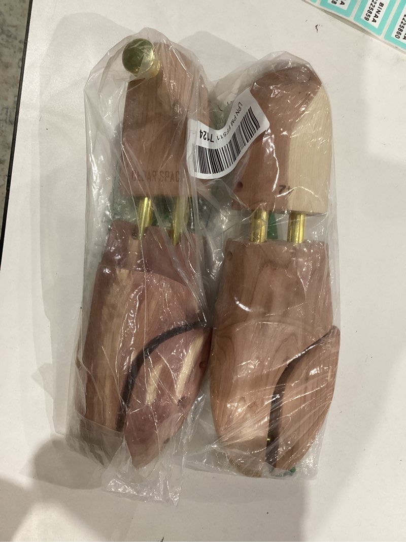 Condition photo showing Good Condition for Cedar Space Cedar Shoe Trees for Men, 7.5-14 Sizes Cedar Shoe Trees, 2 Pairs Wooden Shoe Stretcher Tree CS42 -US Size Men9 2-pack