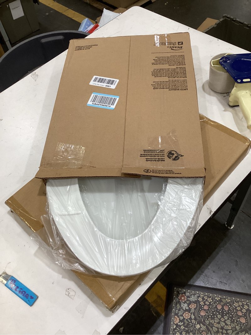 Condition photo showing New/Like New for Bemis 170 Durable Plastic Toilet Seat, Elongated, White